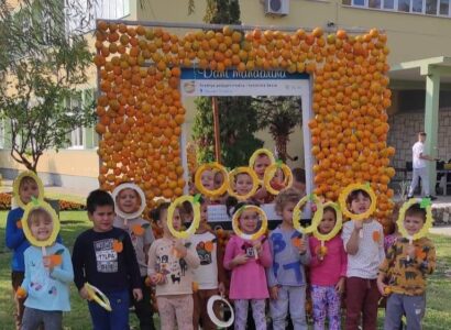 SKLOP AKTIVNOSTI „CITRUSNO VOĆE“ U ODGOJNOJ SKUPINI „SOVICE“ SKLOP AKTIVNOSTI „CITRUSNO VOĆE“ U ODGOJNOJ SKUPINI „SOVICE“
